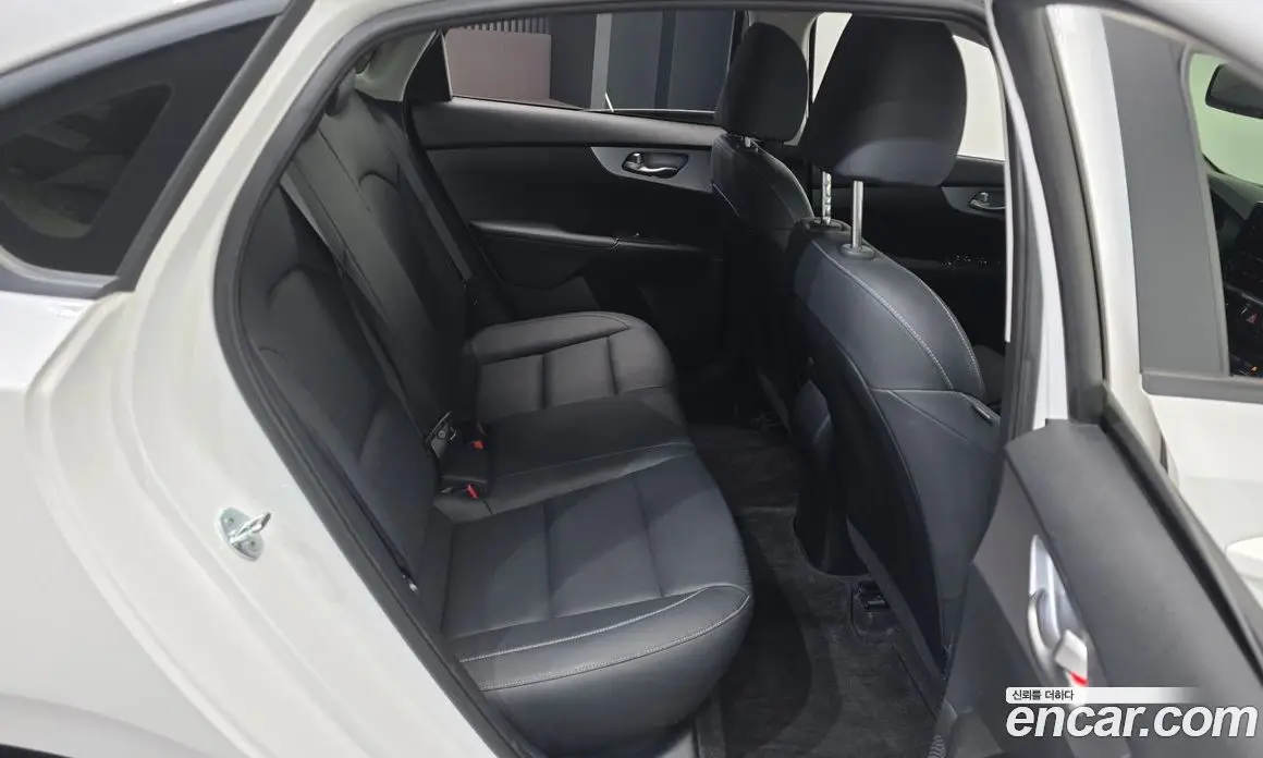 Kia K3 2021 1.6 автомат (гидро), фото 17