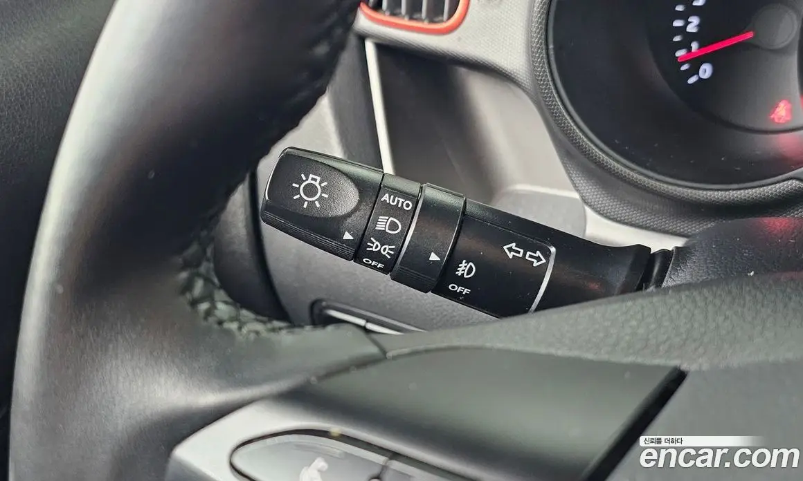 Kia Ray 2021 1.0 автомат (гидро), фото 14