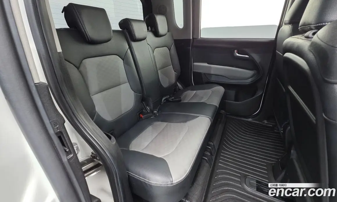 Kia Ray 2022 1.0 автомат (гидро), фото 19