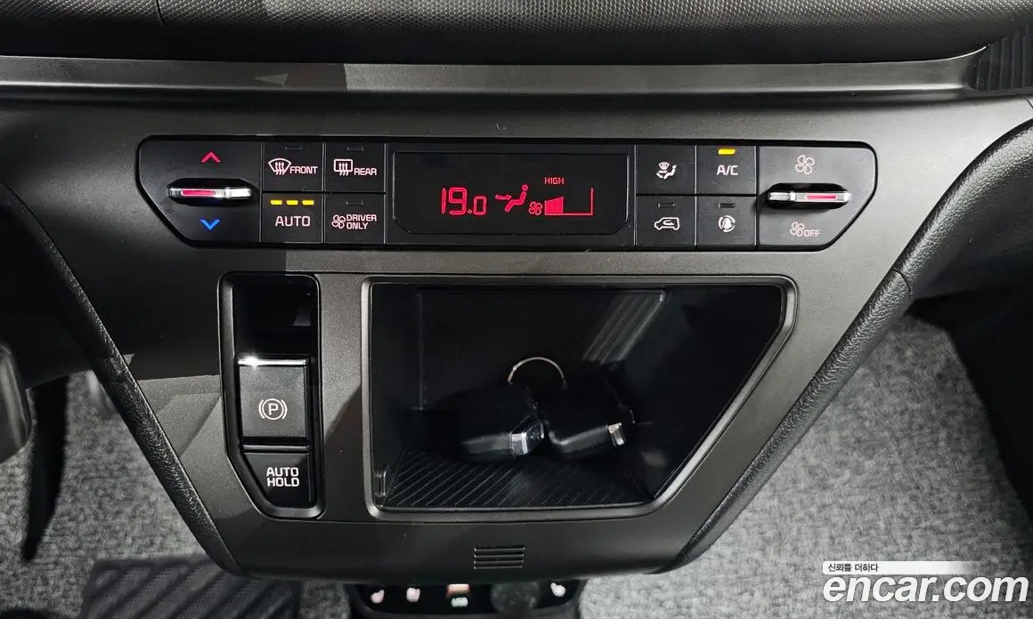 Kia Ray 2023 0.1 автомат (гидро), фото 23