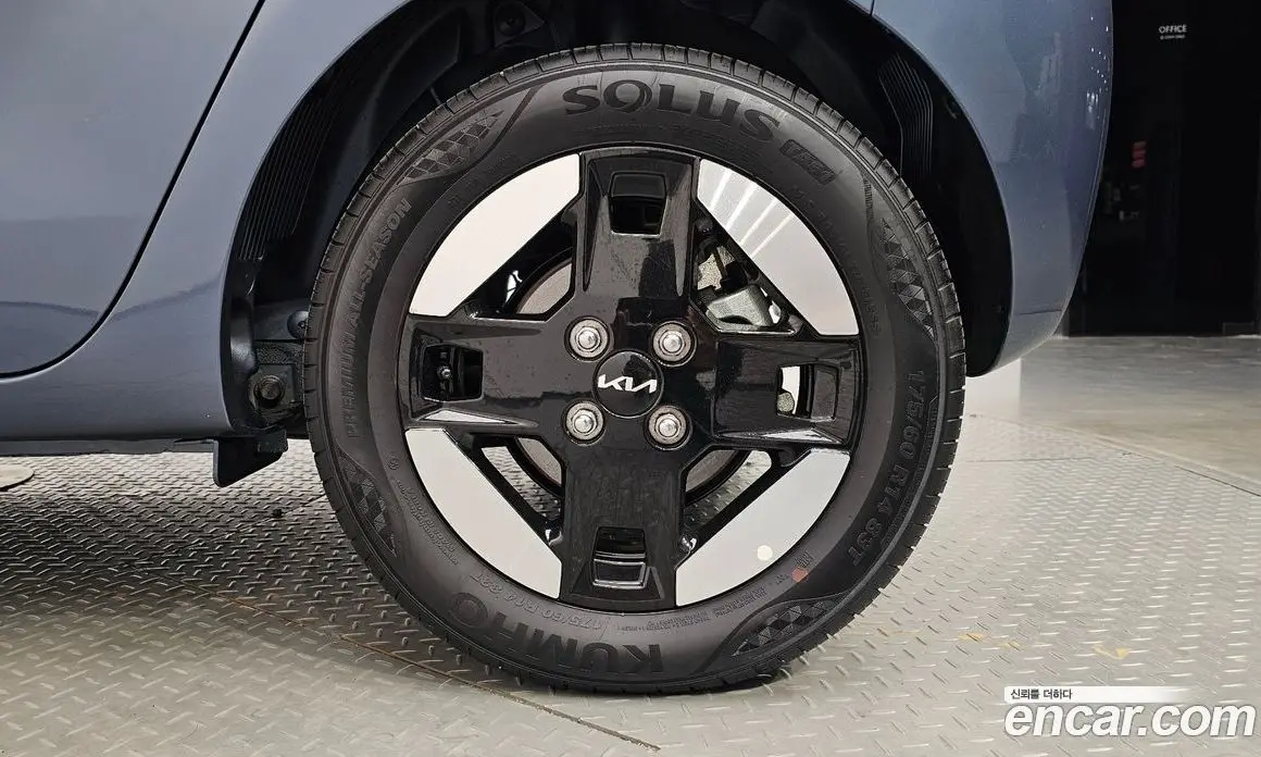 Kia Ray 2023 0.1 автомат (гидро), фото 7