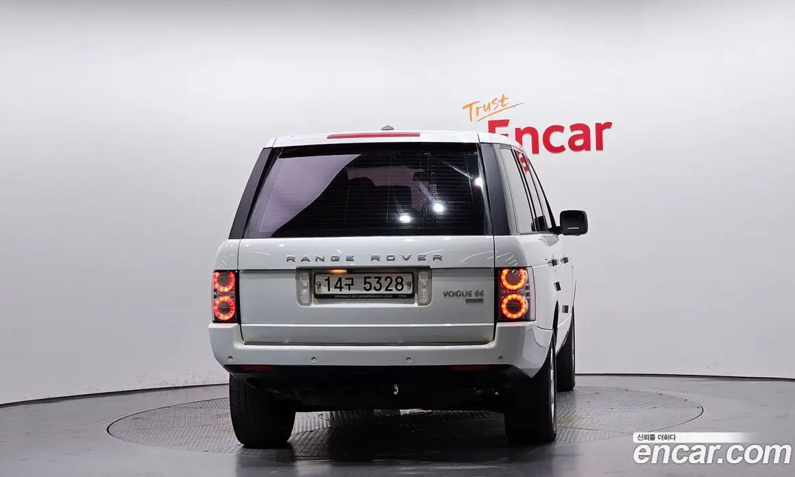 Land Rover Range Rover 2011 4.4 автомат (гидро), фото 4