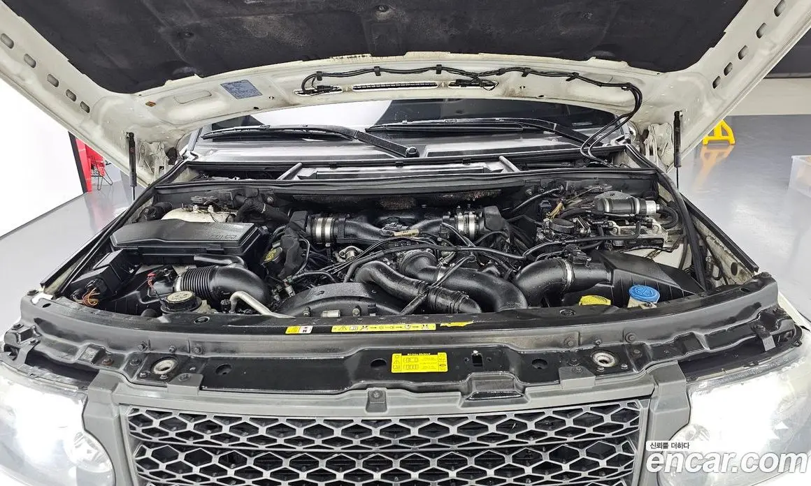 Land Rover Range Rover 2011 4.4 автомат (гидро), фото 6