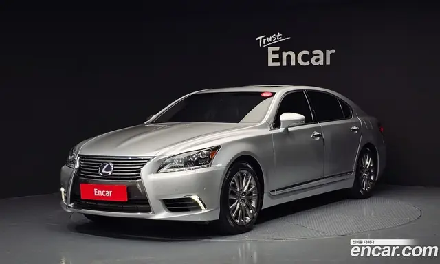 Lexus LS 2014 5.0 автомат (гидро), миниатюра 1