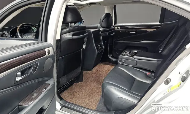 Lexus LS 2014 5.0 автомат (гидро), миниатюра 11