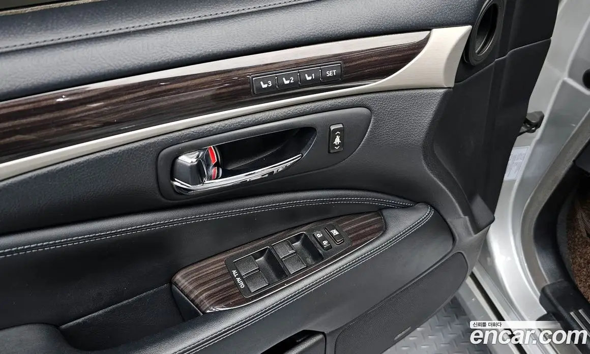 Lexus LS 2014 5.0 автомат (гидро), фото 19