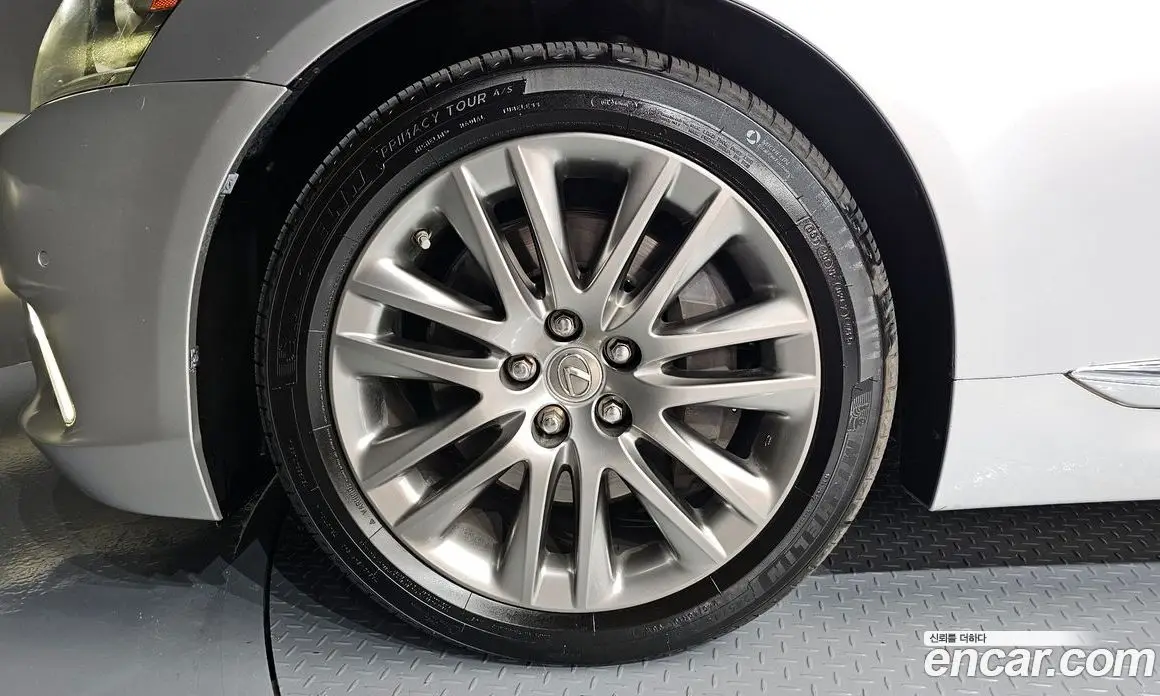 Lexus LS 2014 5.0 автомат (гидро), фото 5
