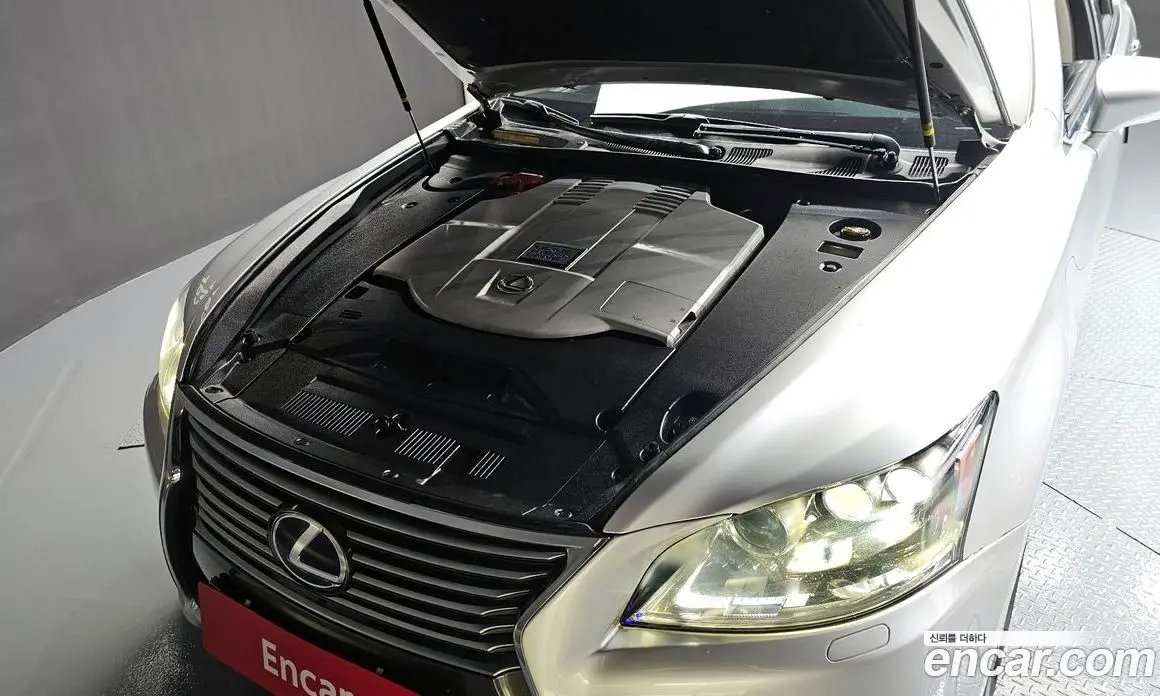 Lexus LS 2014 5.0 автомат (гидро), фото 6