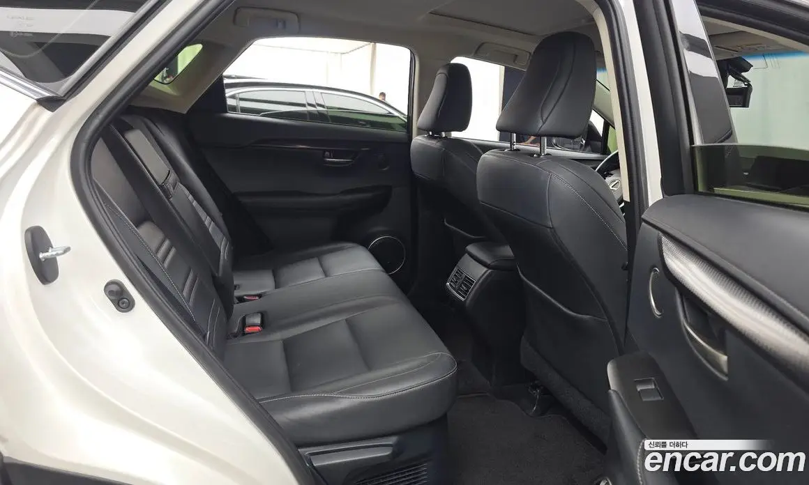 Lexus NX 2015 2.5 автомат (гидро), фото 12