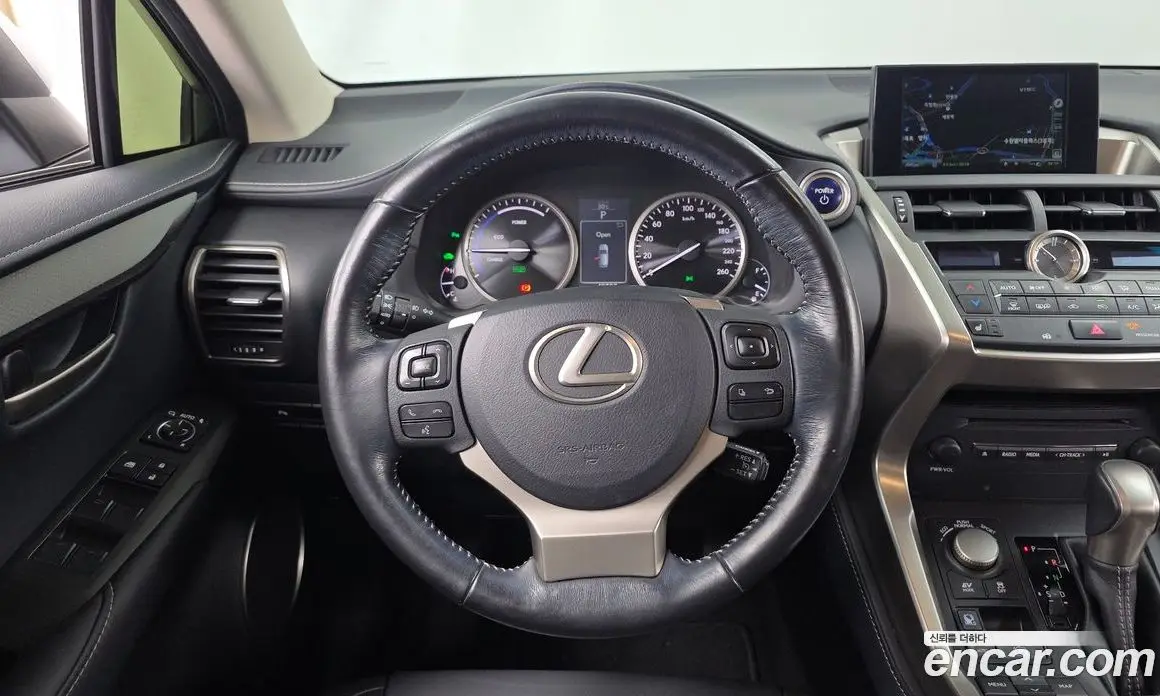 Lexus NX 2015 2.5 автомат (гидро), фото 13