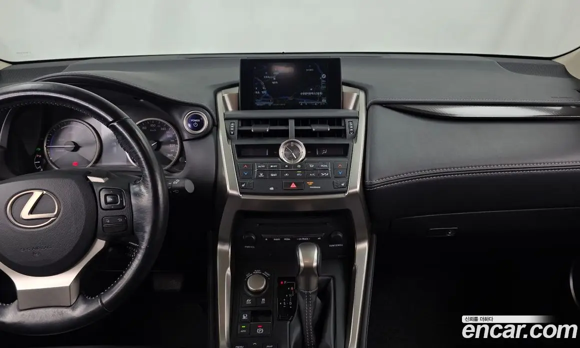 Lexus NX 2015 2.5 автомат (гидро), фото 14