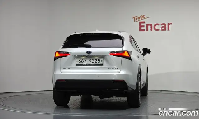 Lexus NX 2015 2.5 автомат (гидро), миниатюра 4