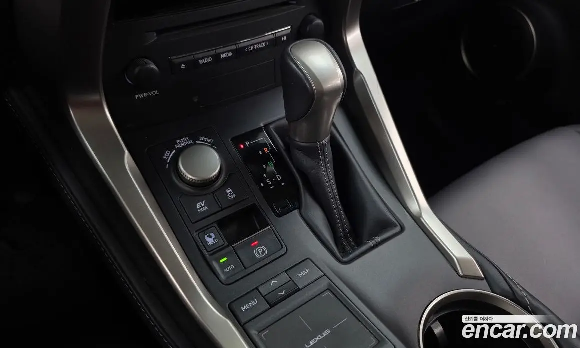 Lexus NX 2015 2.5 автомат (гидро), фото 9