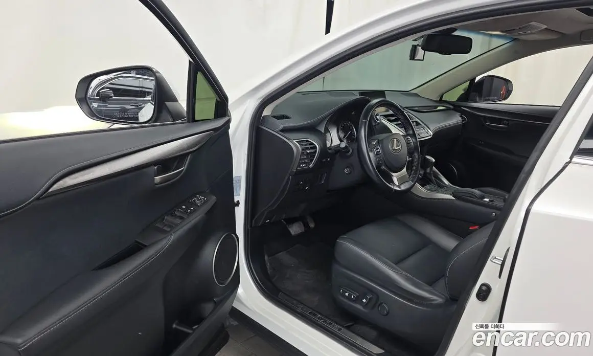 Lexus NX 2015 2.5 автомат (гидро), фото 10