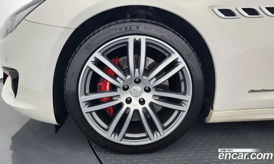 Maserati Quattroporte 2018 3.0 автомат (гидро), фото 5