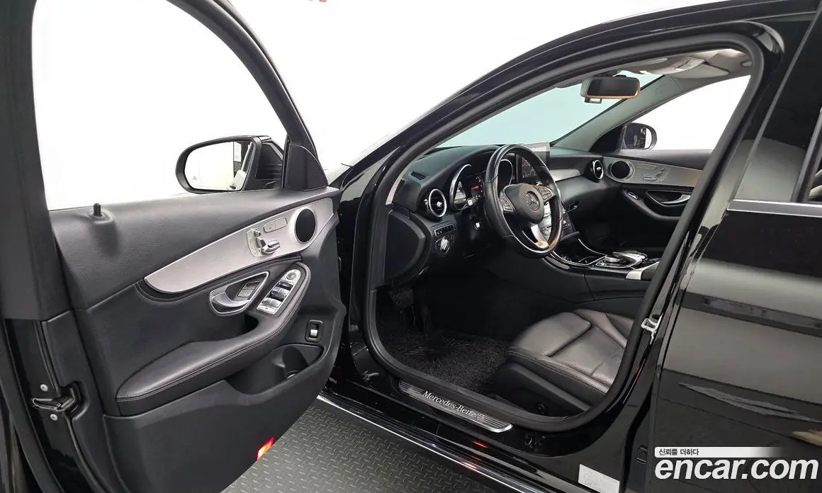 Mercedes-Benz C-Class 2014 2.0 гидро, фото 10 Mercedes-Benz C-Class 2014 2.0 гидро, фото 10