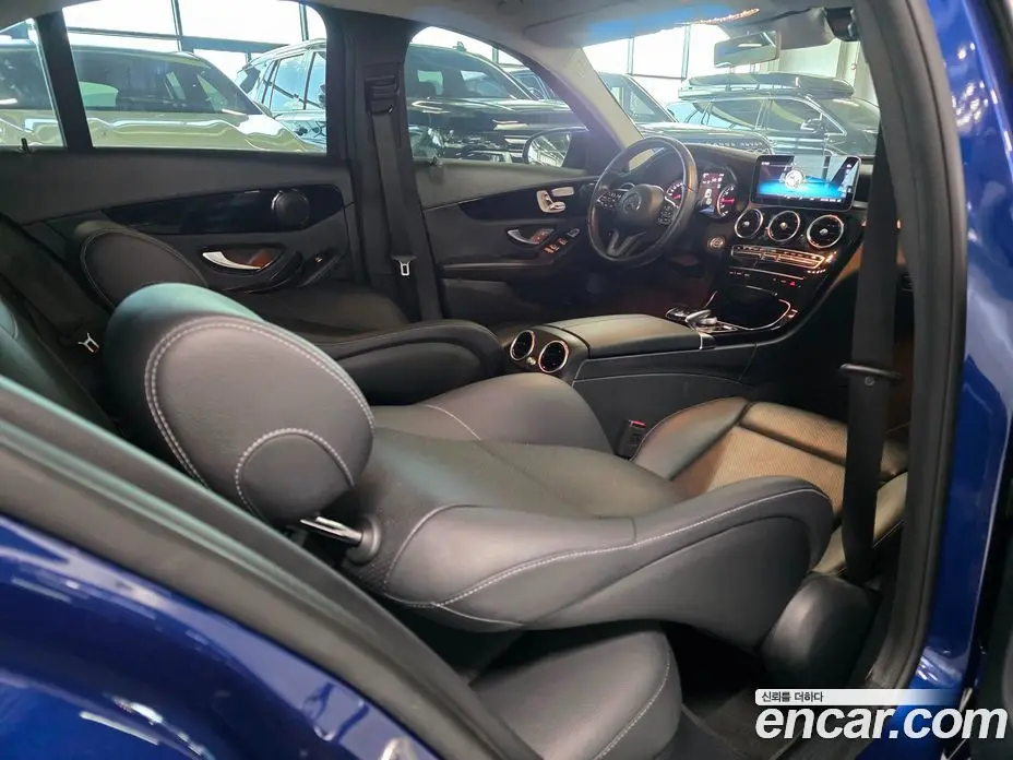 Mercedes-Benz C-Class 2019 2.0 гидро, фото 12 Mercedes-Benz C-Class 2019 2.0 гидро, фото 12