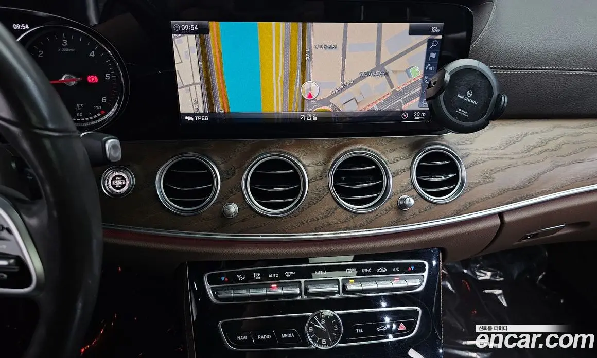 Mercedes-Benz E-Class 2019 1.9 гидро, фото 20 Mercedes-Benz E-Class 2019 1.9 гидро, фото 20