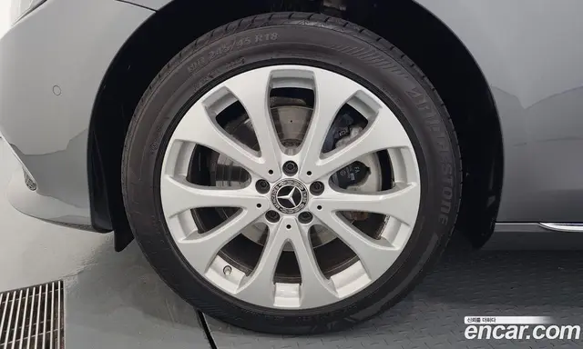 Mercedes-Benz E-Class 2019 1.9 гидро, миниатюра 5 Mercedes-Benz E-Class 2019 1.9 гидро, миниатюра 5