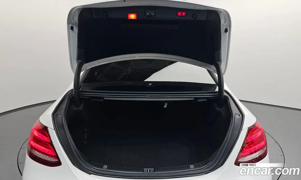 Mercedes-Benz E-Class 2019 1.9 гидро, фото 24 Mercedes-Benz E-Class 2019 1.9 гидро, фото 24