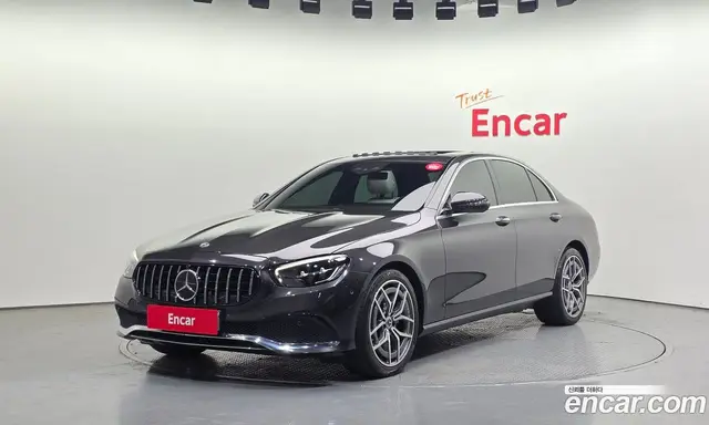 Mercedes-Benz E-Class, 2021, 70 316 км