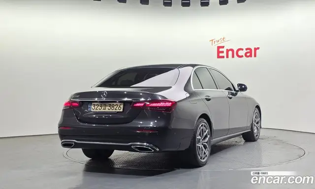 Mercedes-Benz E-Class 2021 2.0 гидро, миниатюра 2
