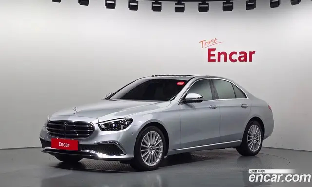Mercedes-Benz E-Class, 2022, 51 222 км