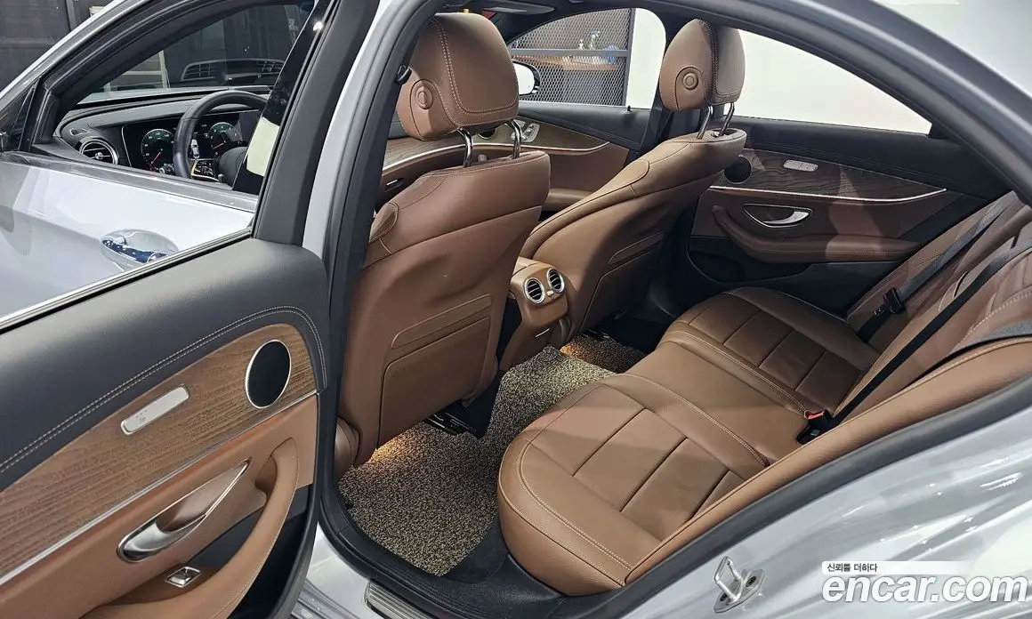 Mercedes-Benz E-Class 2022 2.0 автомат (гидро), фото 11