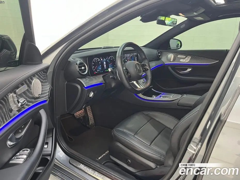 Mercedes-Benz E-Class 2022 2.0 гидро, фото 12