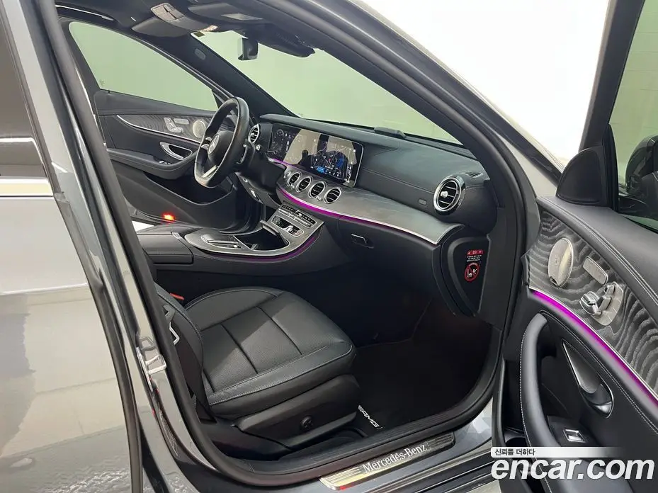 Mercedes-Benz E-Class 2022 2.0 гидро, фото 14