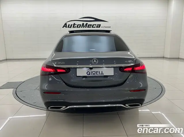Mercedes-Benz E-Class 2022 2.0 гидро, миниатюра 3