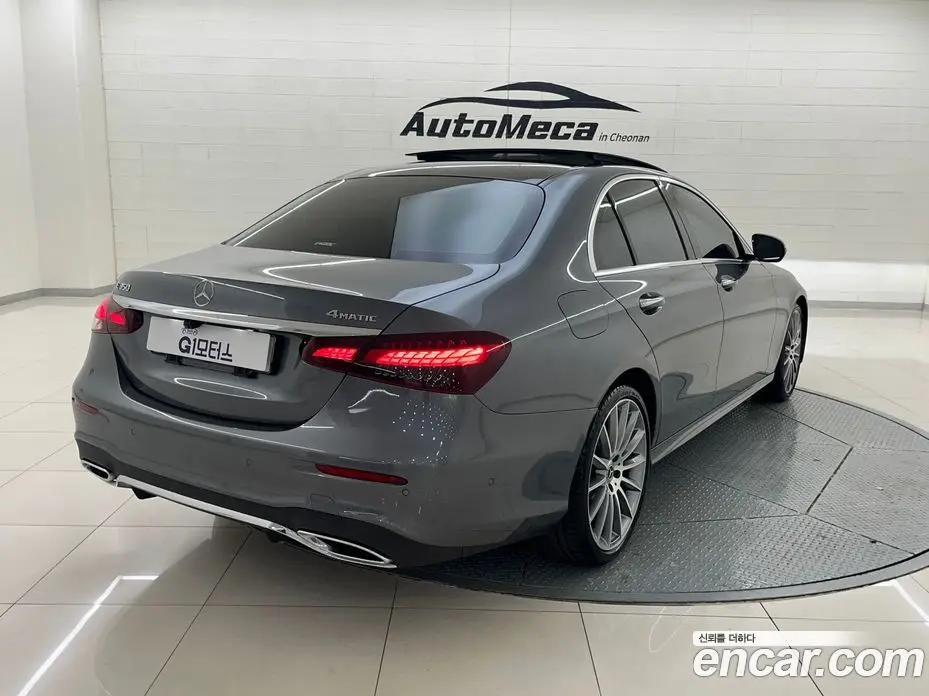 Mercedes-Benz E-Class 2022 2.0 гидро, фото 4