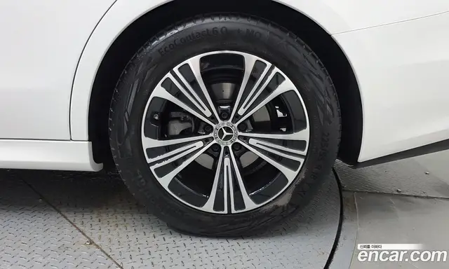 Mercedes-Benz E-Class 2024 2.0 гидро, миниатюра 7 Mercedes-Benz E-Class 2024 2.0 гидро, миниатюра 7