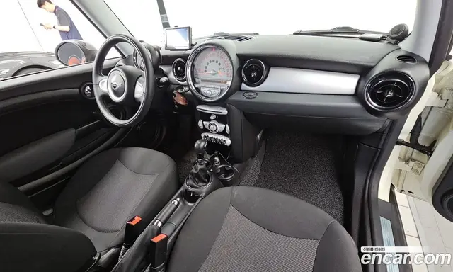 Mini Cooper 2009 1.6 автомат (гидро), миниатюра 7