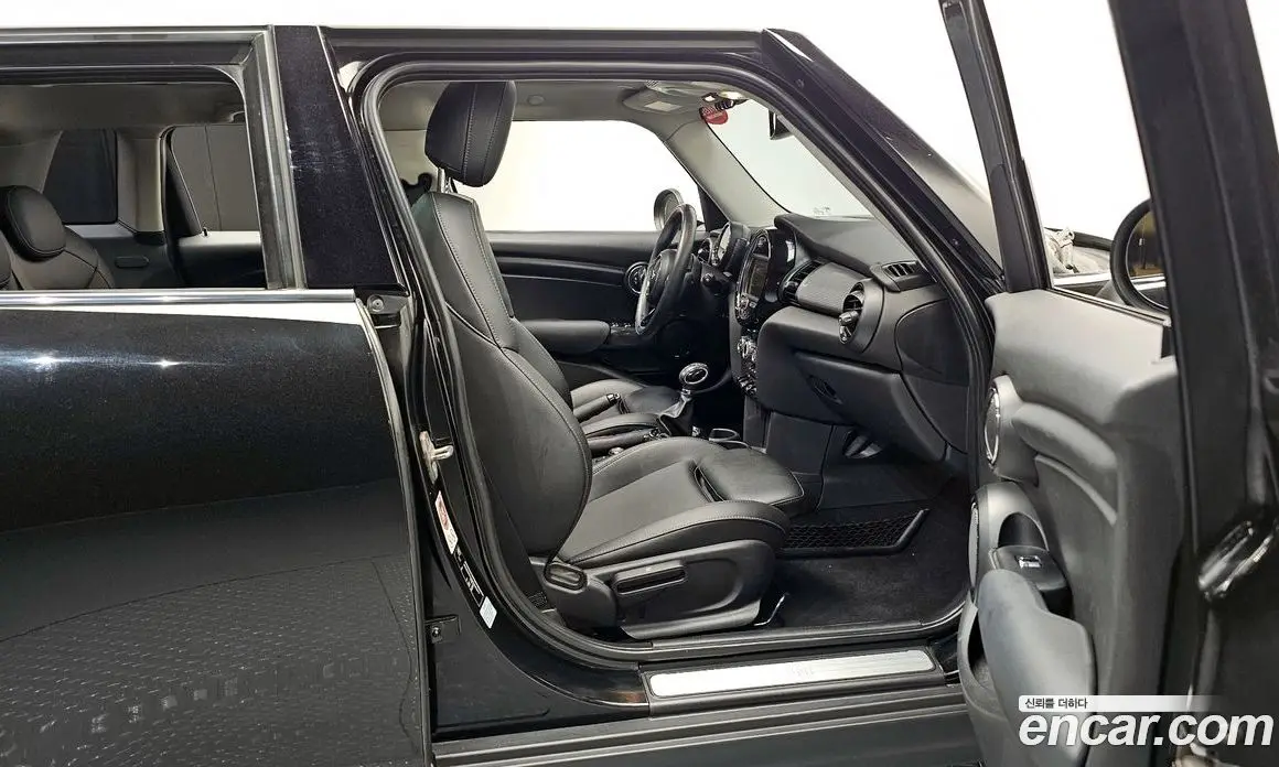Mini Cooper 2015 1.5 автомат (гидро), фото 11
