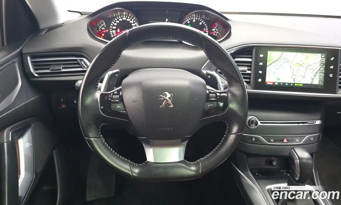 Peugeot 308 2016 1.6 автомат (гидро), фото 13