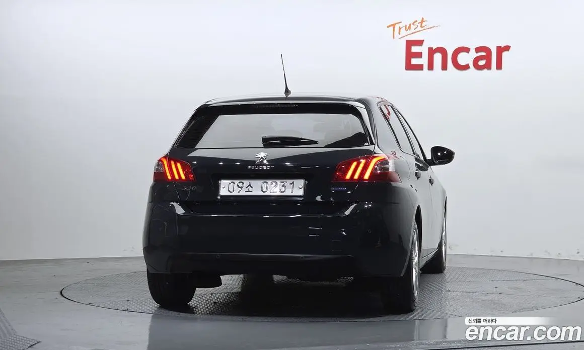 Peugeot 308 2016 1.6 автомат (гидро), фото 4