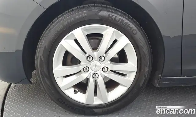 Peugeot 308 2016 1.6 автомат (гидро), миниатюра 5