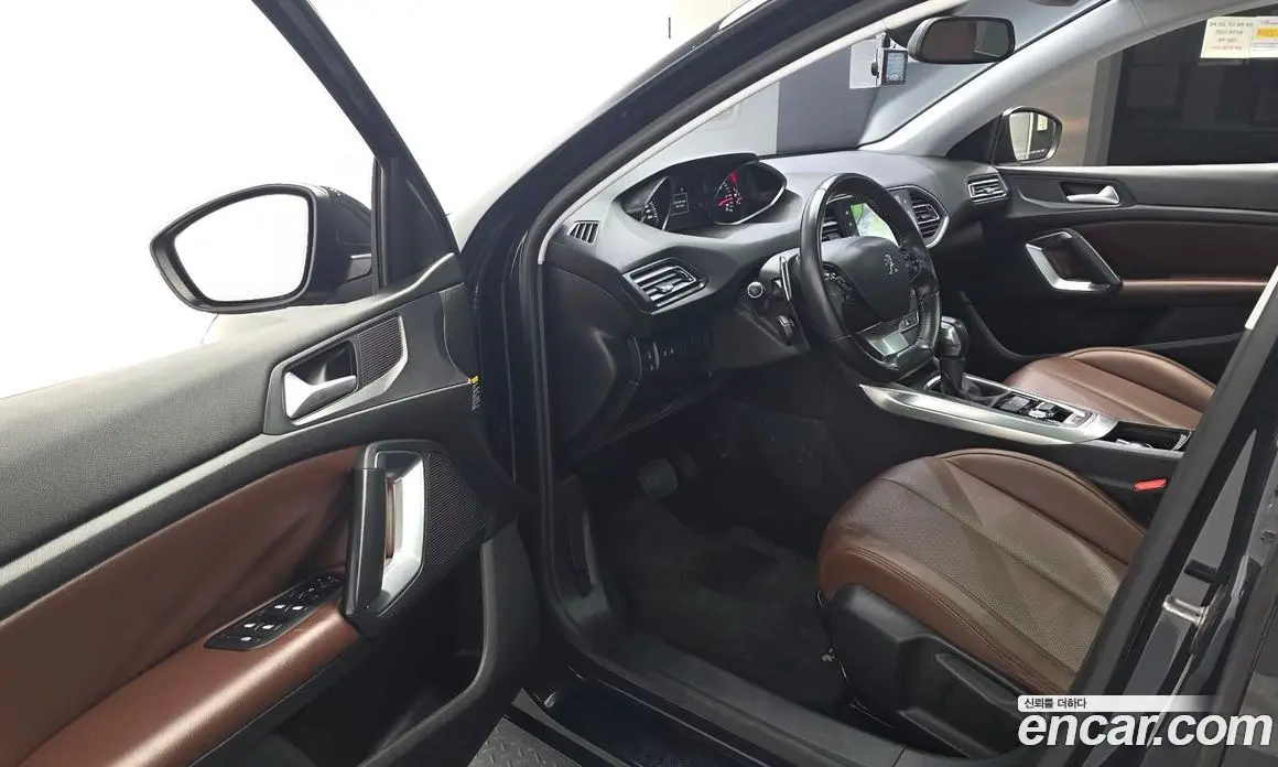 Peugeot 308 2016 1.6 автомат (гидро), фото 10