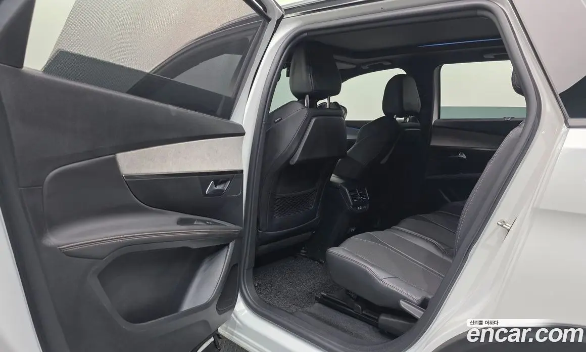 Peugeot 5008 2022 1.2 автомат (гидро), фото 22