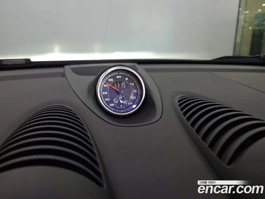 Porsche 718 2024 4.0 автомат (гидро), фото 20