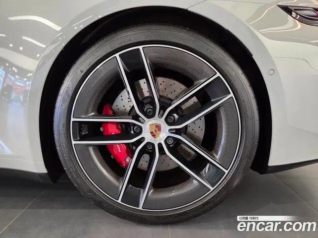 Porsche 911 2025 3.6 автомат (гидро), миниатюра 5