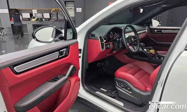 Porsche Cayenne 2023 3.0 автомат (гидро), миниатюра 12