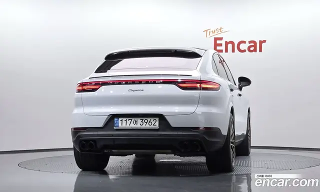 Porsche Cayenne 2023 3.0 автомат (гидро), миниатюра 3
