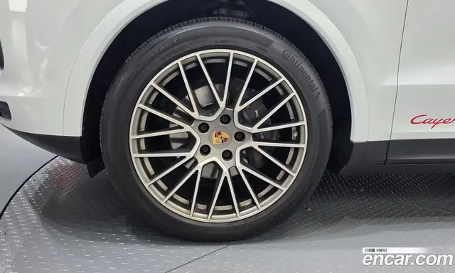 Porsche Cayenne 2023 3.0 автомат (гидро), миниатюра 4