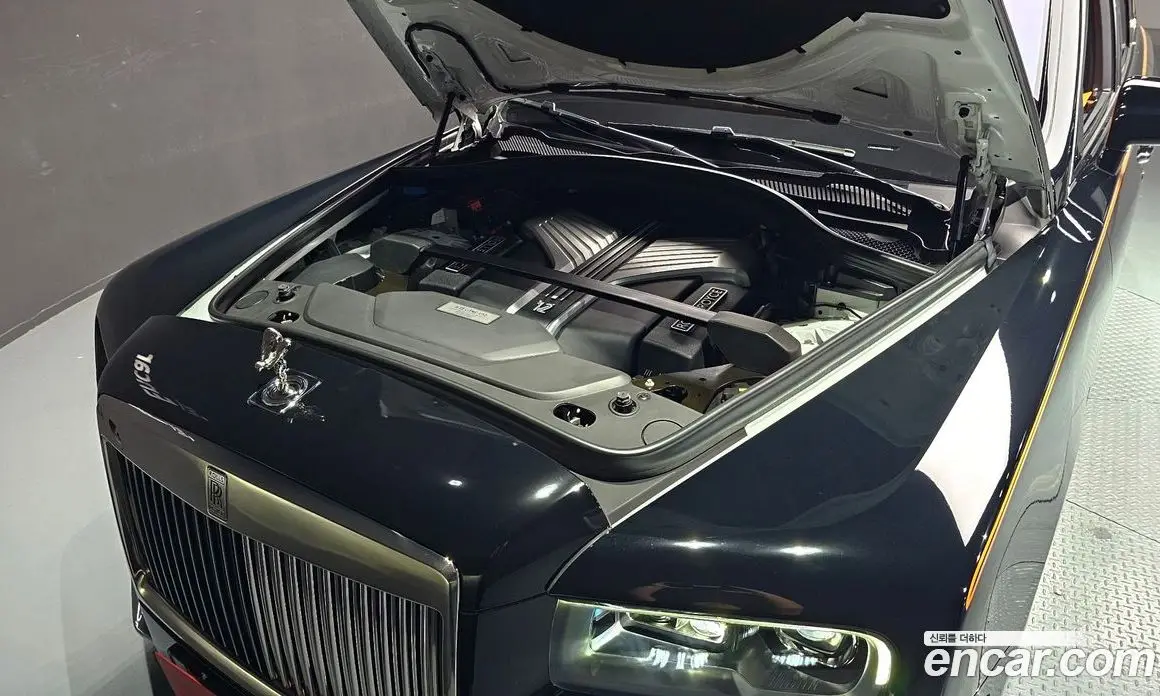 Rolls-Royce Cullinan 2022 6.7 автомат (гидро), фото 6 Rolls-Royce Cullinan 2022 6.7 автомат (гидро), фото 6