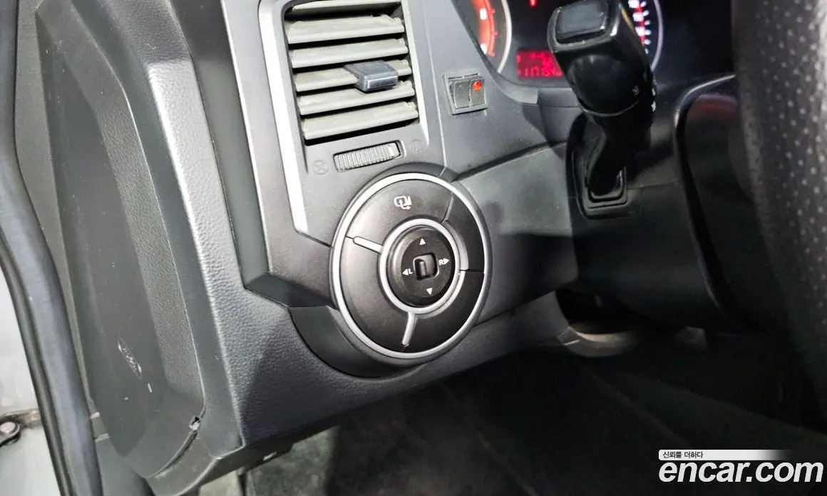 SsangYong Korando 2012 2.0 автомат (гидро), фото 16