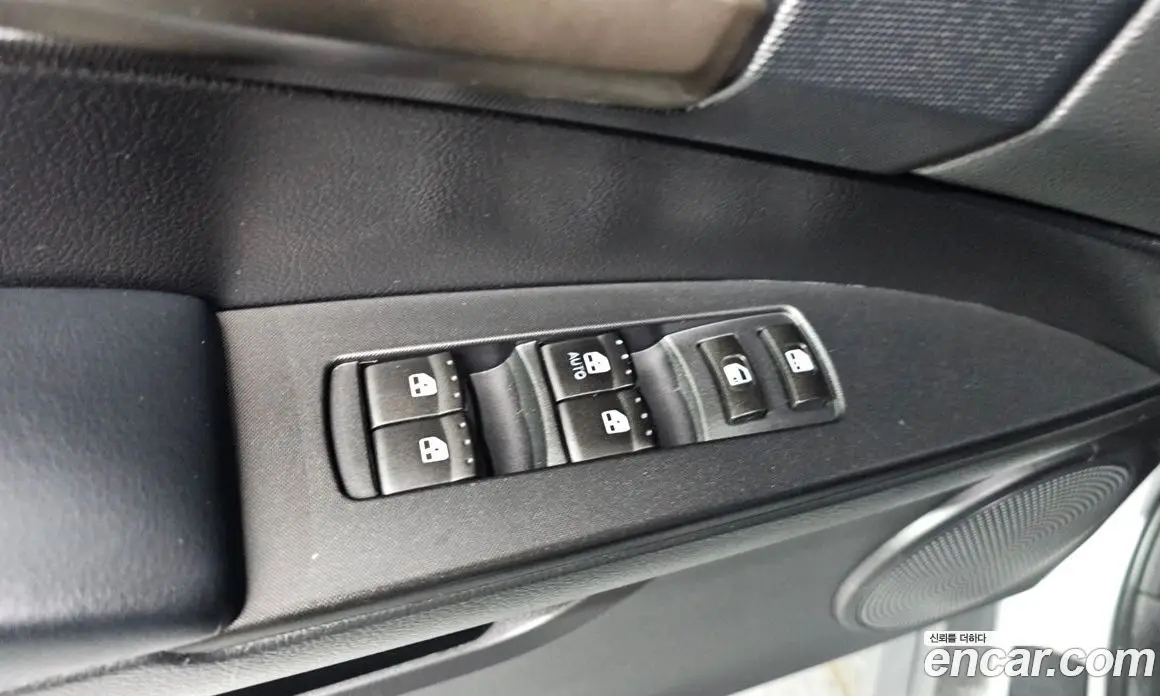SsangYong Korando 2012 2.0 автомат (гидро), фото 18