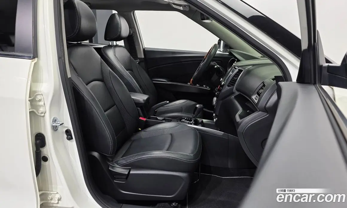 SsangYong TIBOLI 2017 1.6 автомат (гидро), фото 17