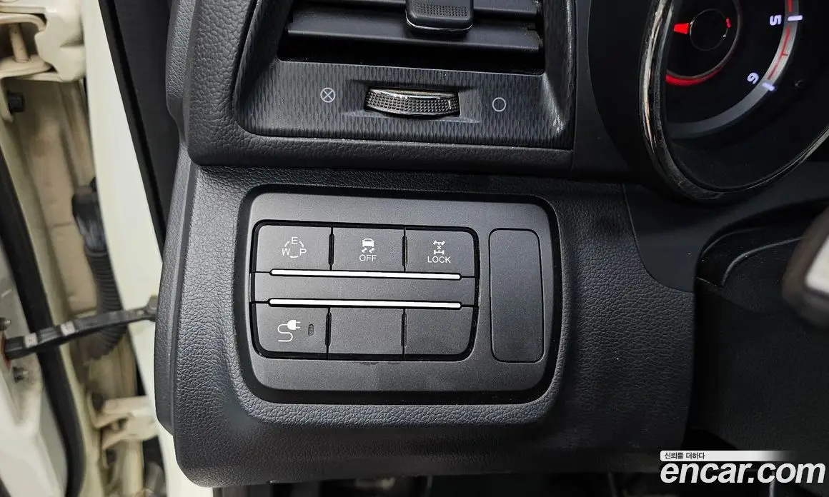 SsangYong TIBOLI 2017 1.6 автомат (гидро), фото 22